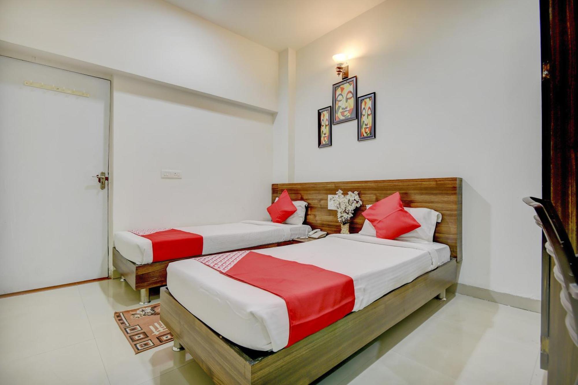 Hotel O Plus Corporate One Khapa  Exterior photo