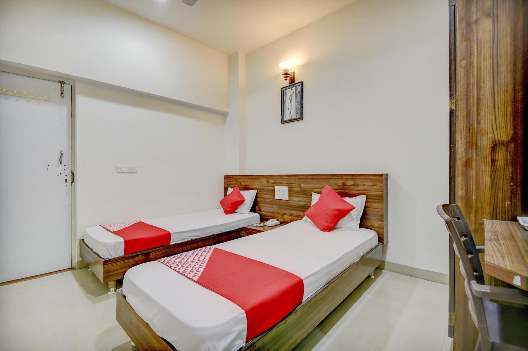 Hotel O Plus Corporate One Khapa  Exterior photo